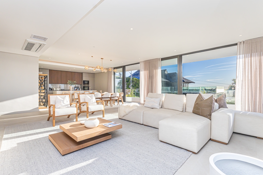 To Let 4 Bedroom Property for Rent in Fresnaye Western Cape